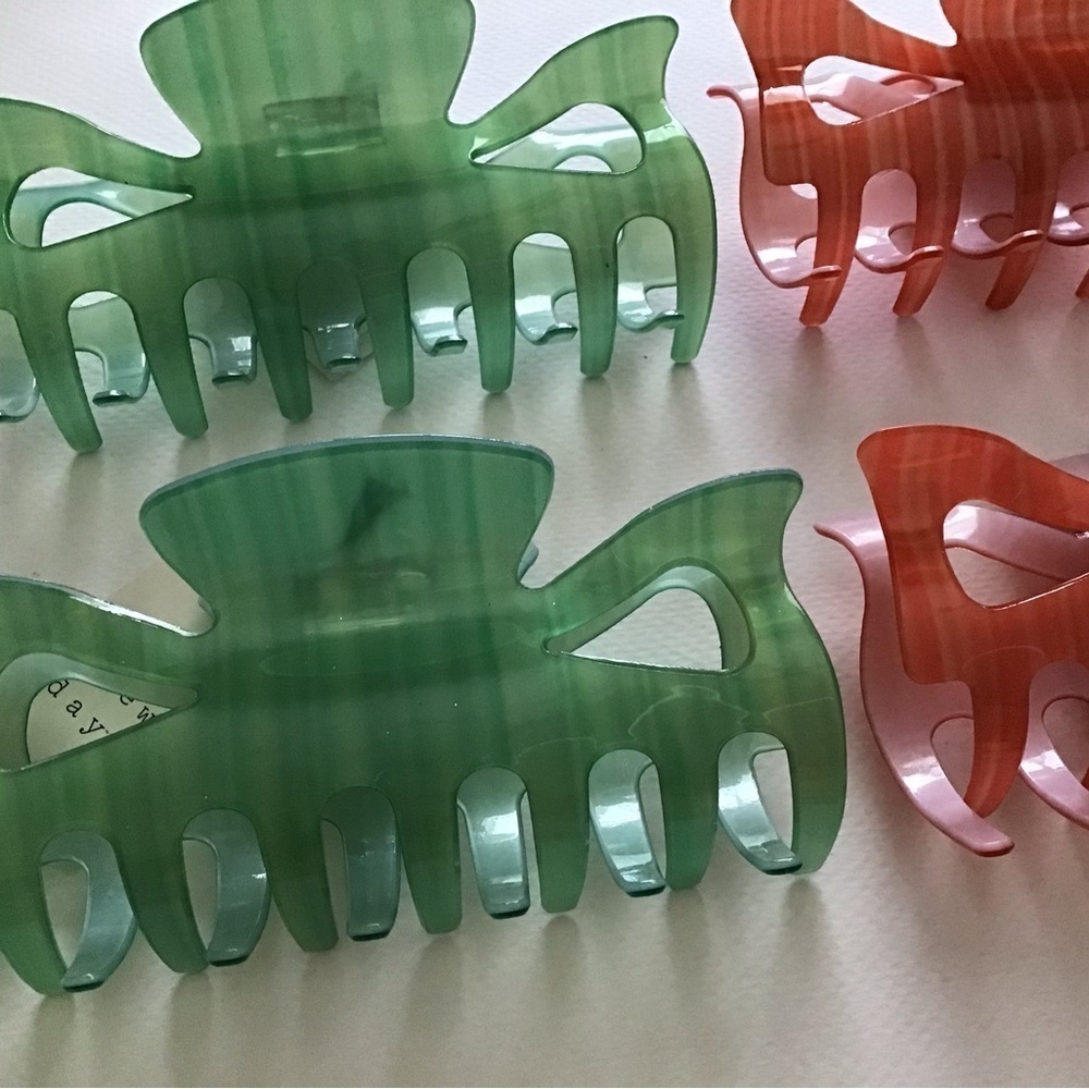 Jumbo Claw Clips Hair Clips  (LOT OF 4)  NEW with tags - STOCKING STUFFERS - Picture 2 of 5
